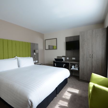 Holiday Inn Wolverhampton - Racecourse, an IHG Hotel Exterior foto
