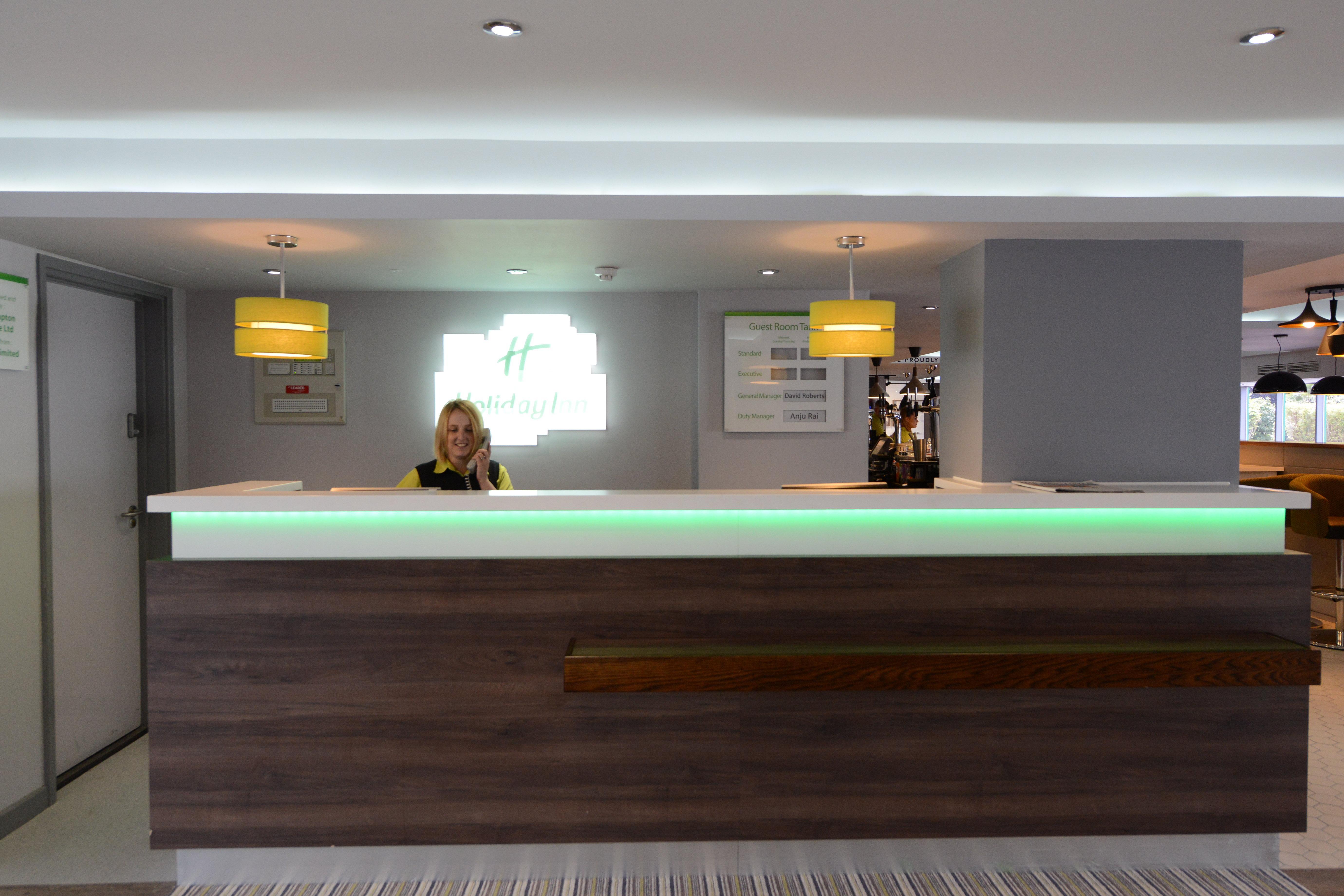 Holiday Inn Wolverhampton - Racecourse, an IHG Hotel Exterior foto