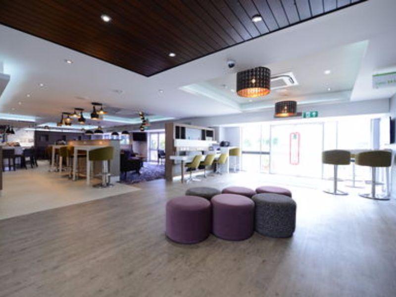 Holiday Inn Wolverhampton - Racecourse, an IHG Hotel Exterior foto
