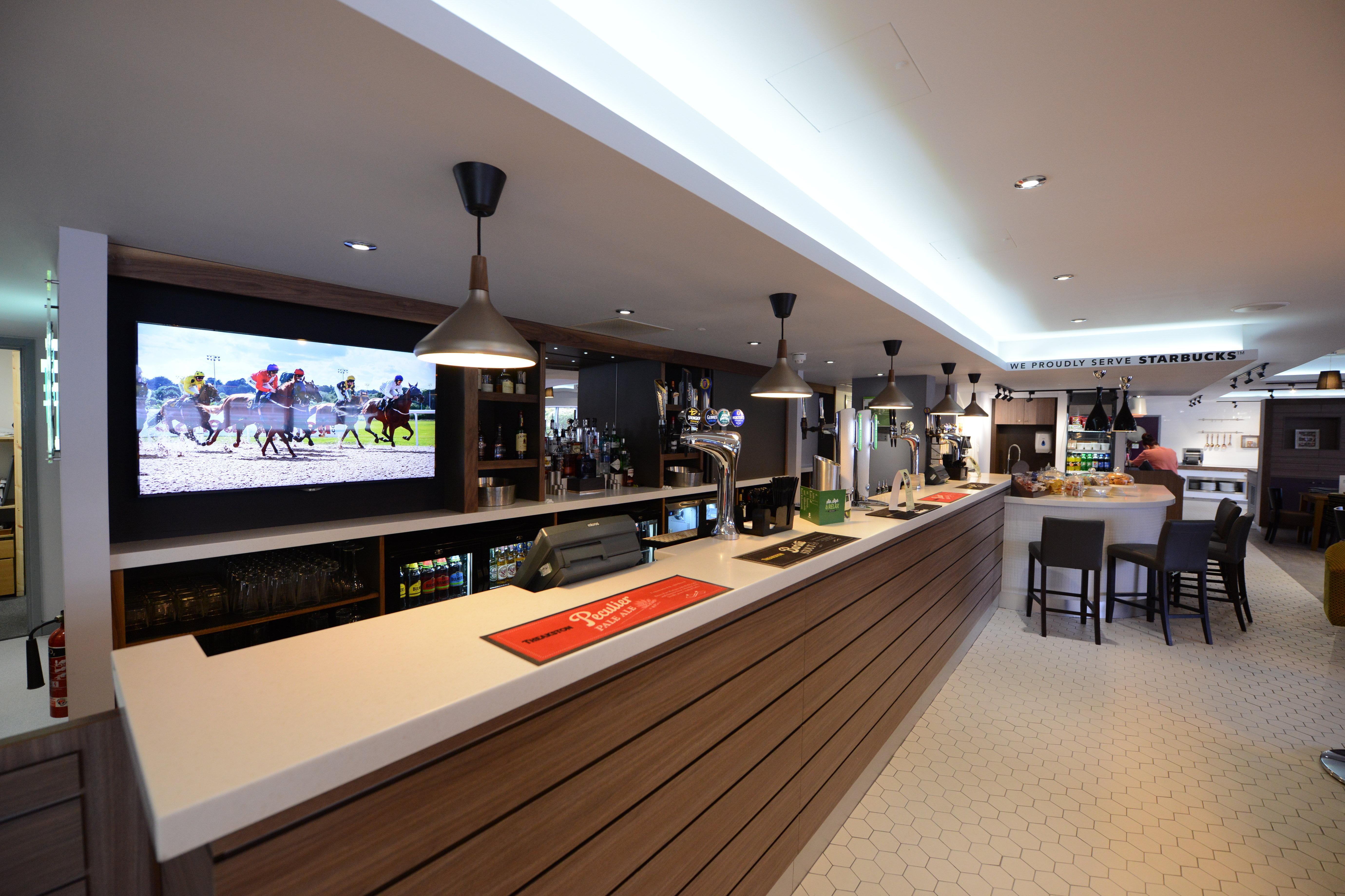 Holiday Inn Wolverhampton - Racecourse, an IHG Hotel Exterior foto