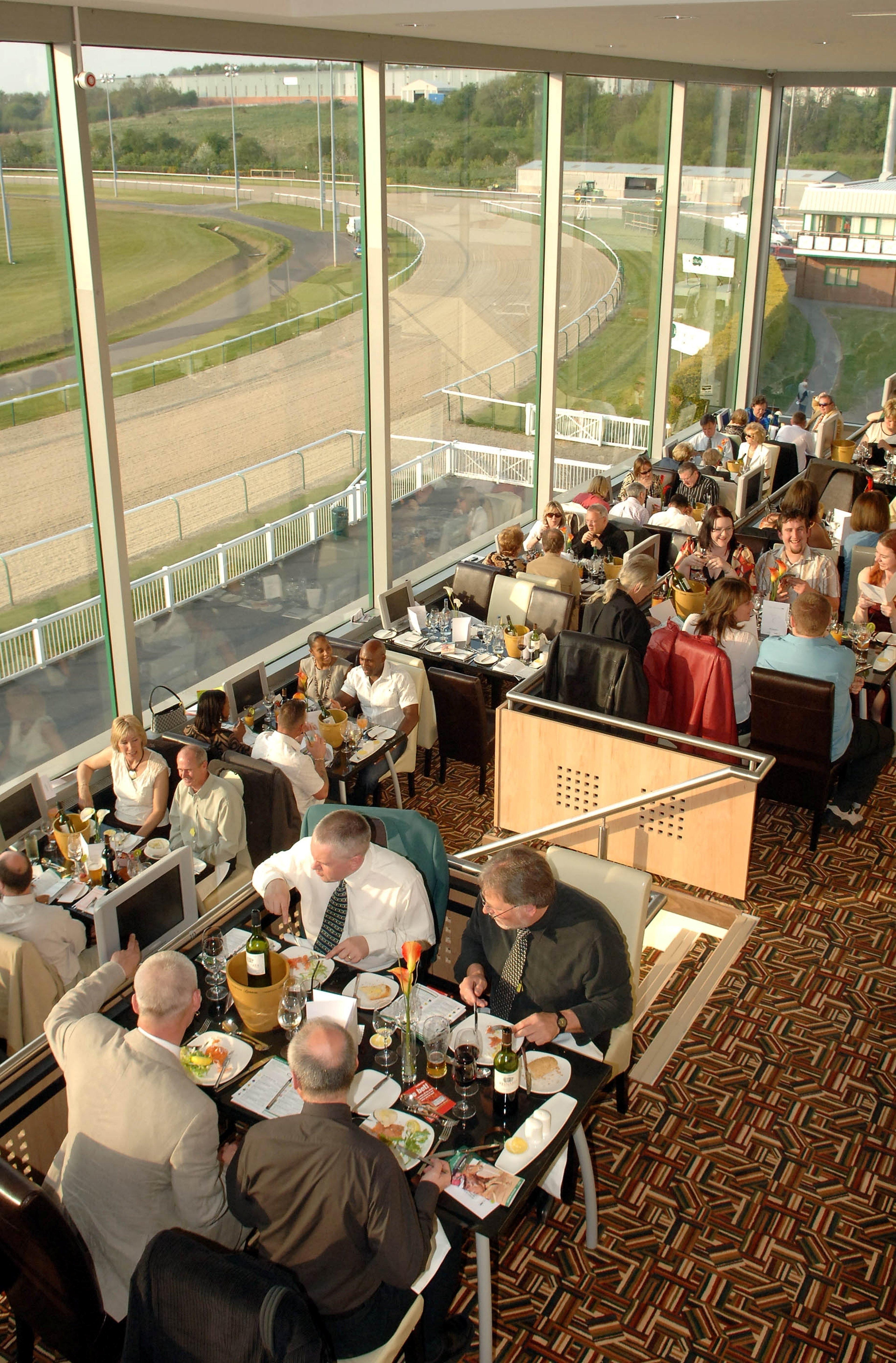Holiday Inn Wolverhampton - Racecourse, an IHG Hotel Exterior foto