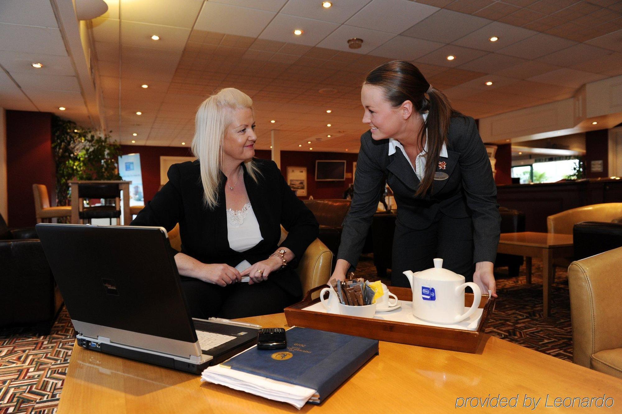 Holiday Inn Wolverhampton - Racecourse, an IHG Hotel Exterior foto